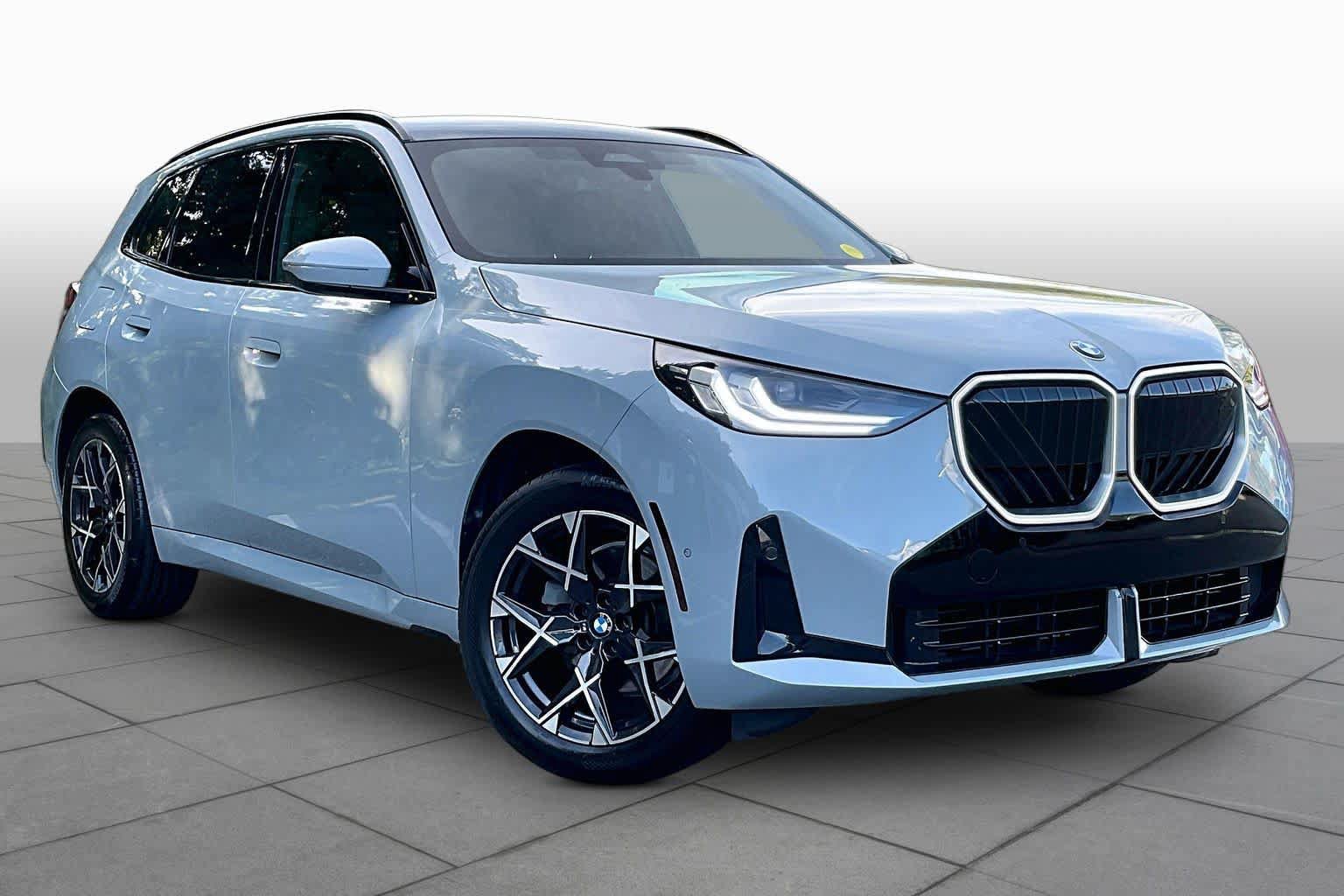 Used 2025 BMW X3 xDrive30i w/ M Sport Package AWD/4WD image 2