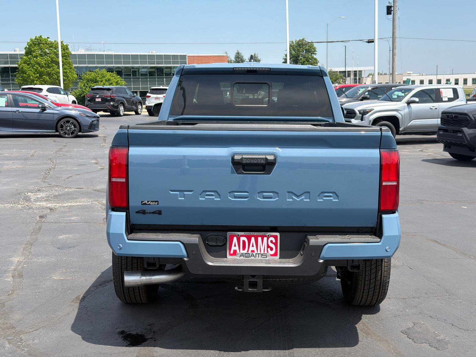 Used 2026 Toyota Tacoma TRD Sport w/ TRD Sport Upgrade Package AWD/4WD image 6