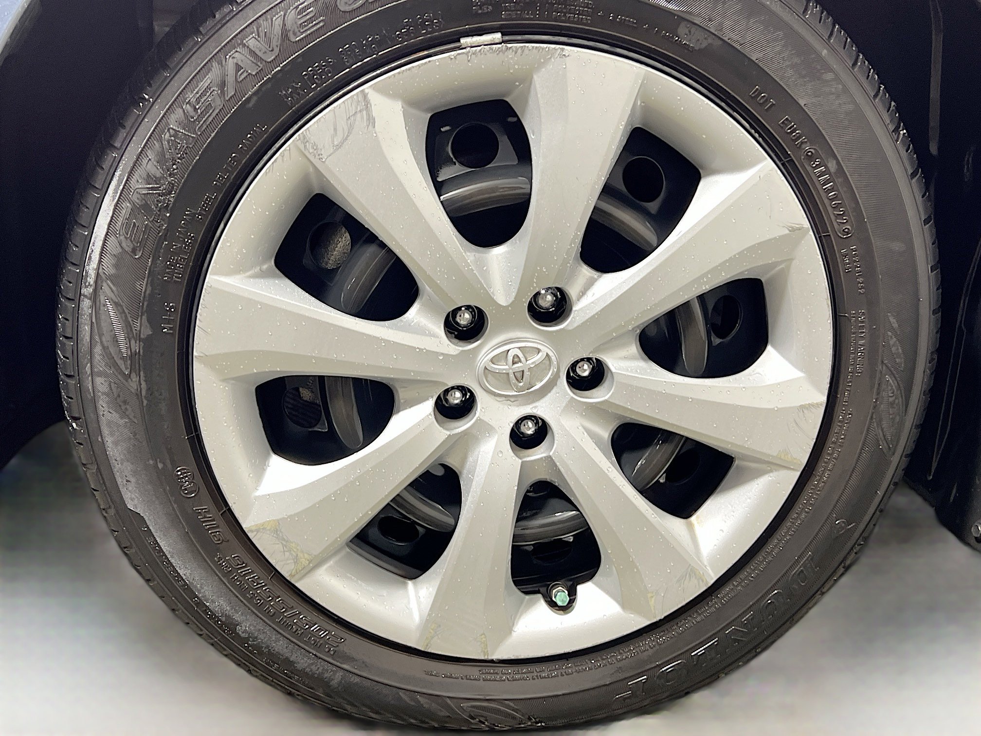 Used 2022 Toyota Corolla LE image 14