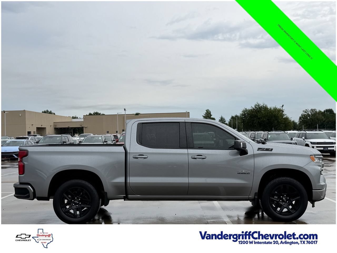 Used 2024 Chevrolet Silverado 1500 RST AWD/4WD image 3