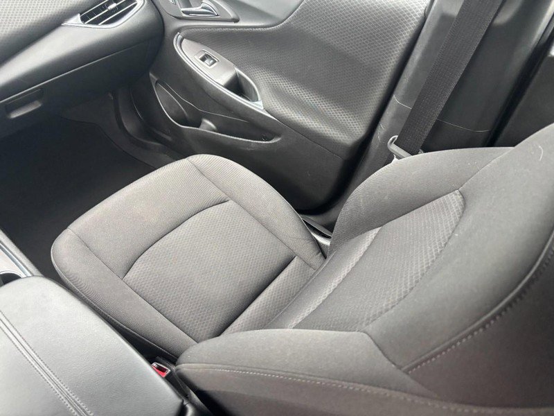 Used 2019 Chevrolet Malibu LT image 14