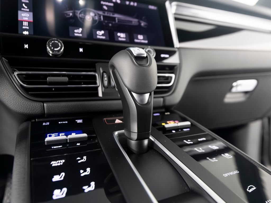 New 2026 Porsche Macan S AWD/4WD image 31
