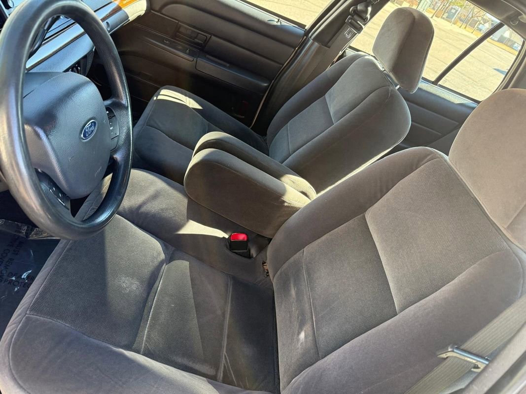 Used 2008 Ford Crown Victoria RWD image 13