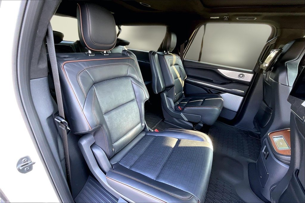 New 2027 Lincoln Navigator L Black Label AWD/4WD image 10