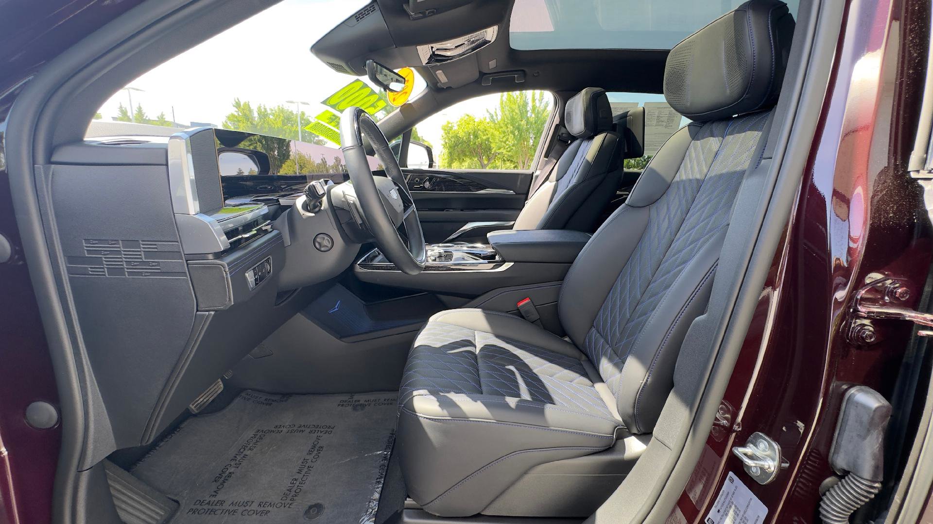 Used 2026 Cadillac Escalade IQL Sport 1 AWD/4WD image 15