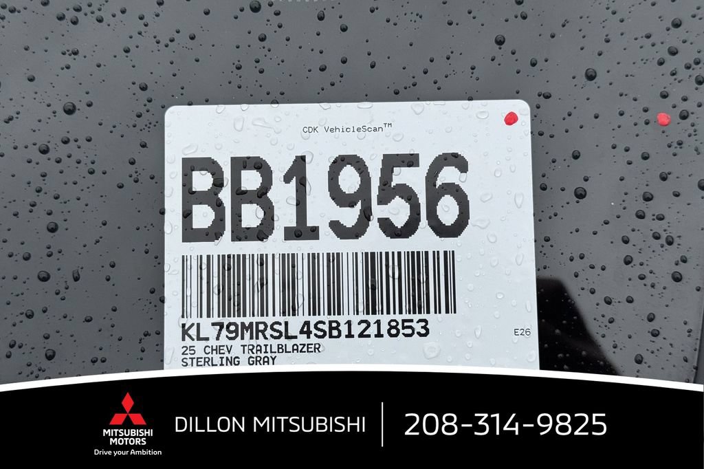 Used 2025 Chevrolet TrailBlazer LT AWD/4WD image 28