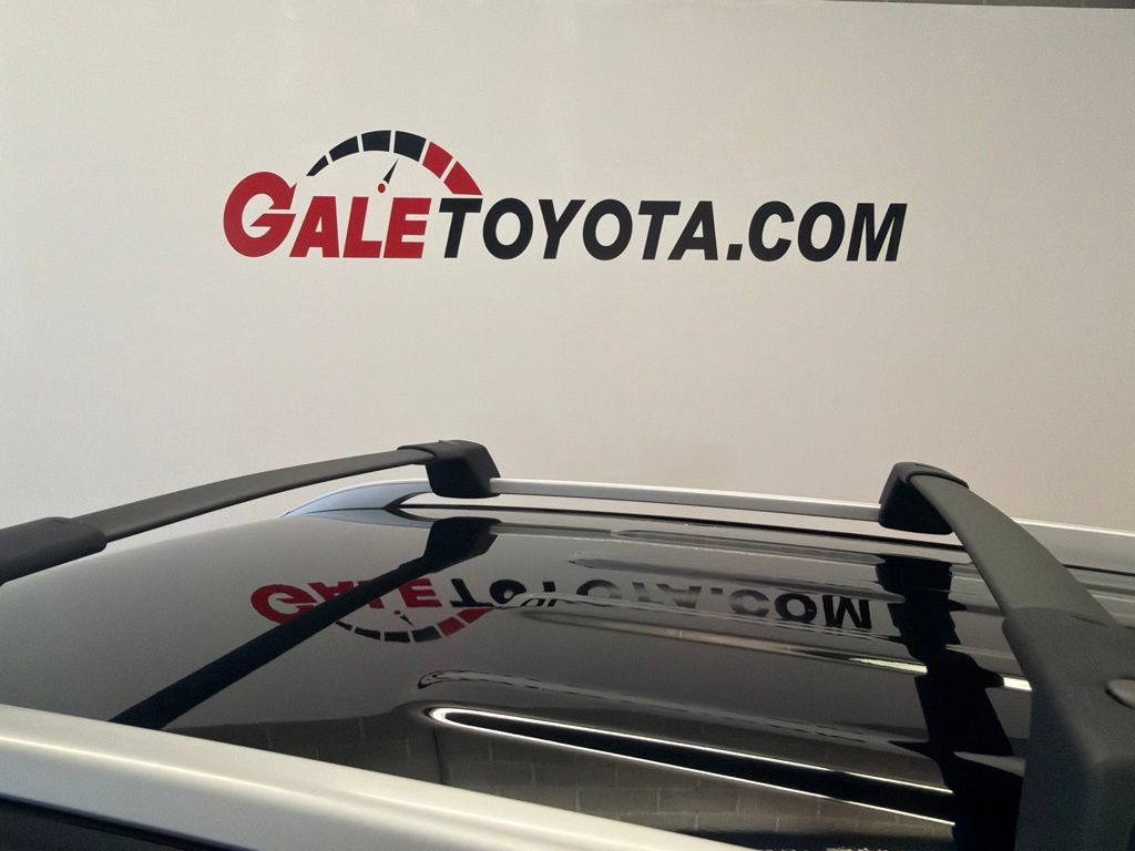 Used 2022 Hyundai Venue Limited FWD image 5