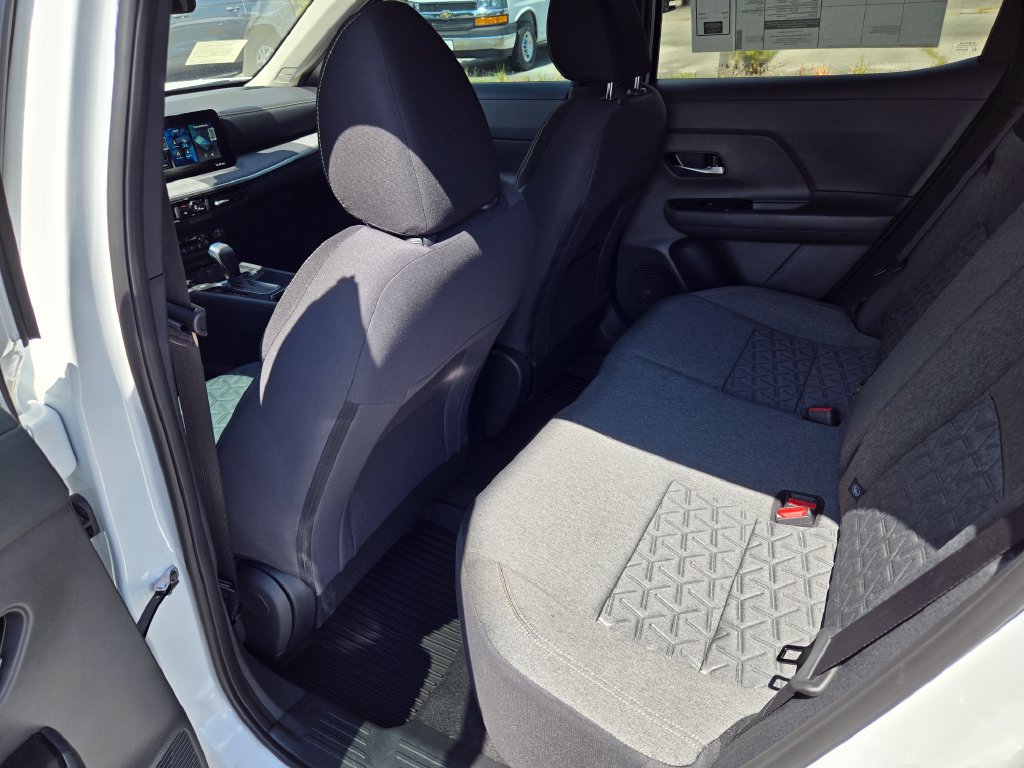 New 2027 Nissan Kicks SV w/ Cold Weather Package FWD image 9