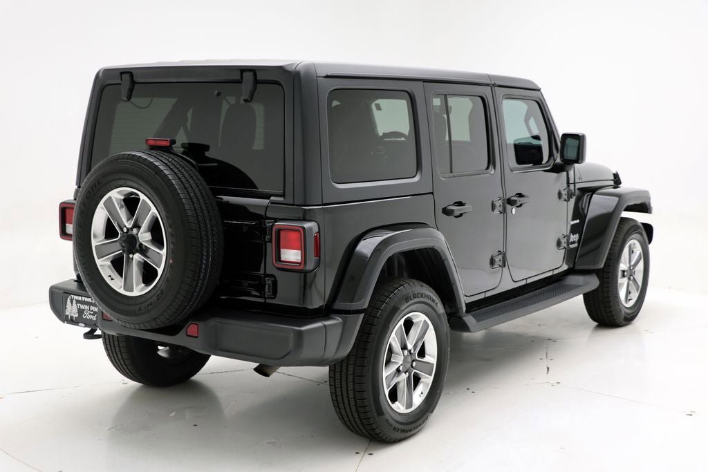 Used 2022 Jeep Wrangler Unlimited Sahara AWD/4WD image 8