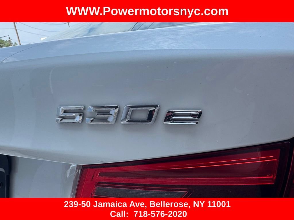 Used 2020 BMW 530e w/ Luxury Package RWD image 12