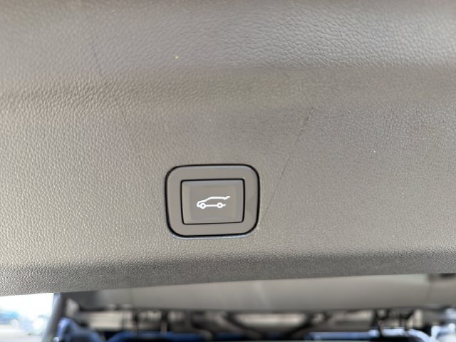 New 2026 Chevrolet Suburban Premier AWD/4WD image 40