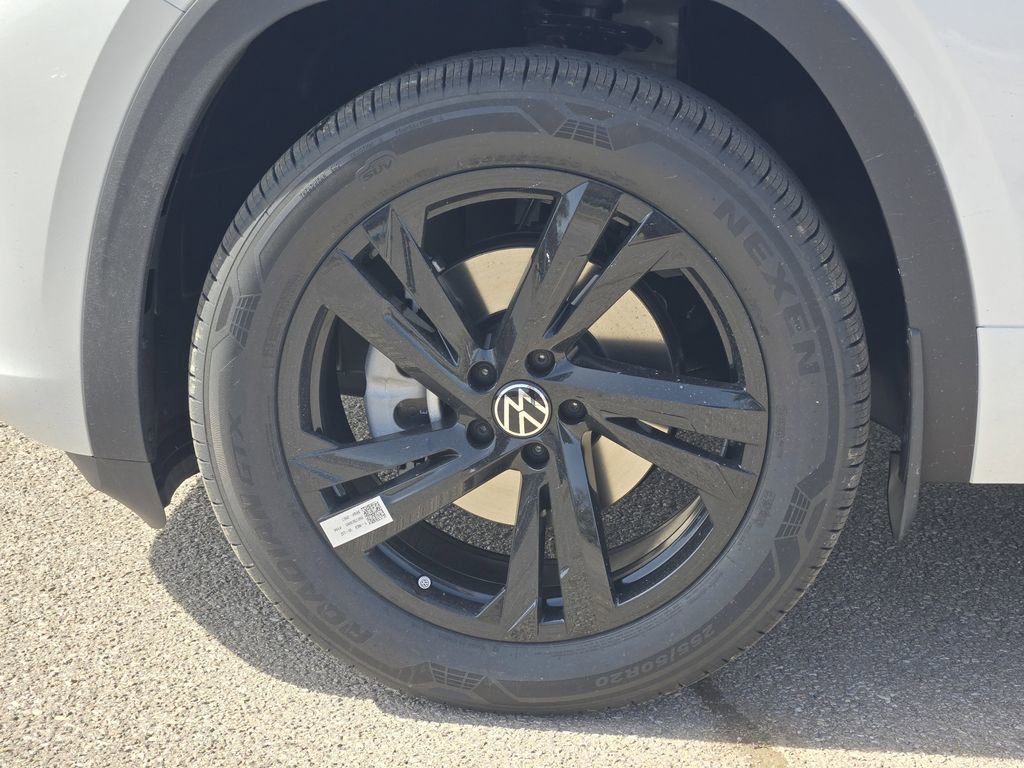 New 2026 Volkswagen Atlas Cross Sport SEL R-Line image 10