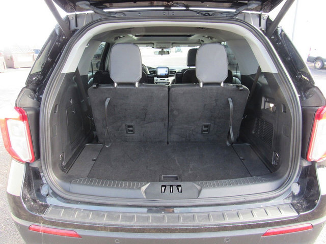 Used 2022 Ford Explorer XLT w/ Equipment Group 202A image 21