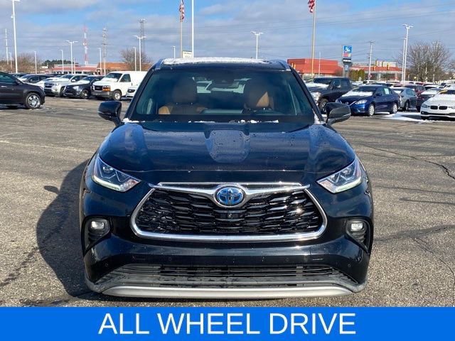Used 2020 Toyota Highlander Platinum image 2