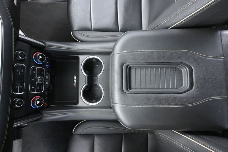 Used 2023 Chevrolet Suburban Premier image 39