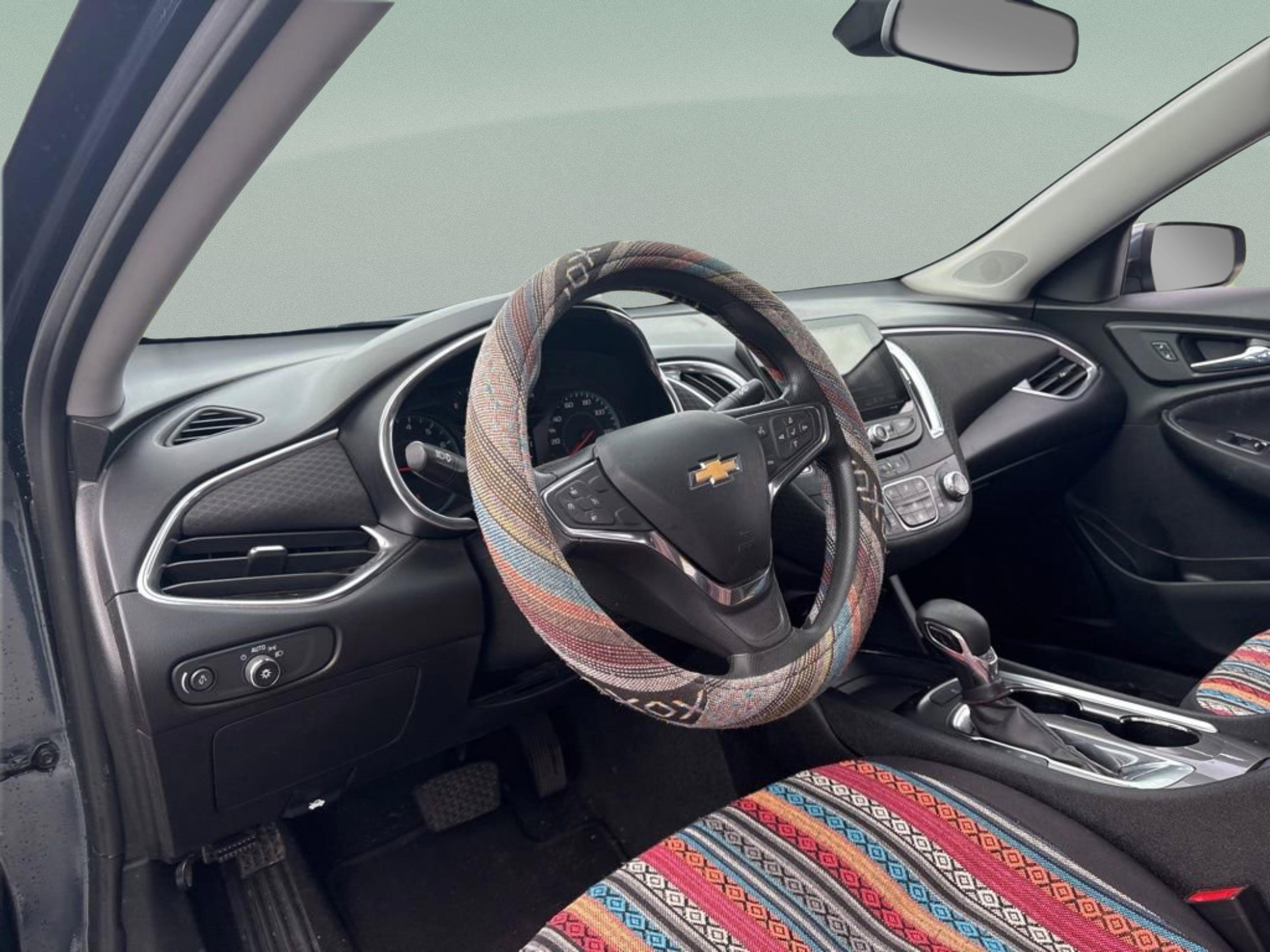 Used 2021 Chevrolet Malibu LT FWD image 18