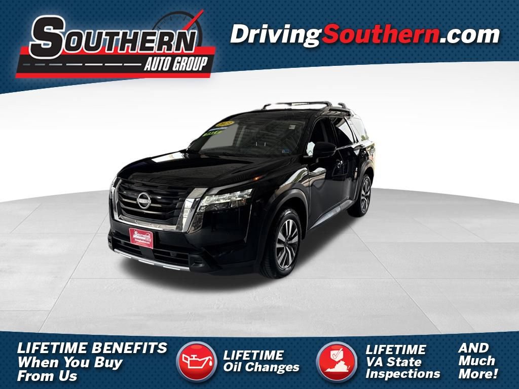 Used 2023 Nissan Pathfinder SL