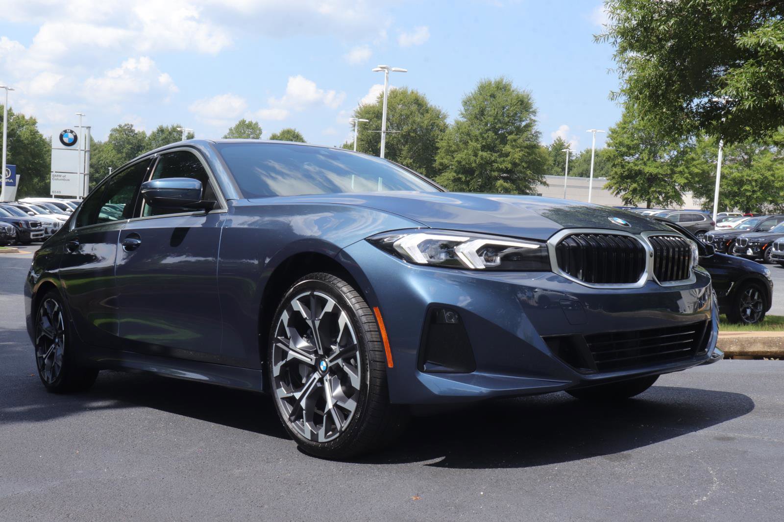 New 2025 BMW 330i Sedan w/ Convenience Package image 10