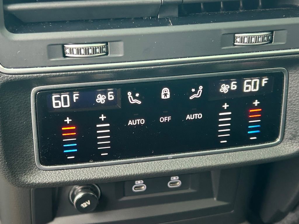 Used 2023 Audi Q8 Premium Plus w/ Premium Plus Package image 22