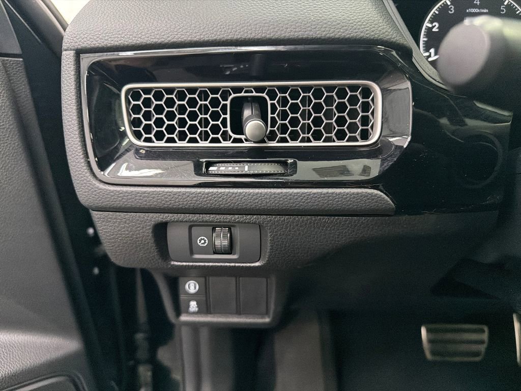 Used 2023 Honda Civic Sport image 28