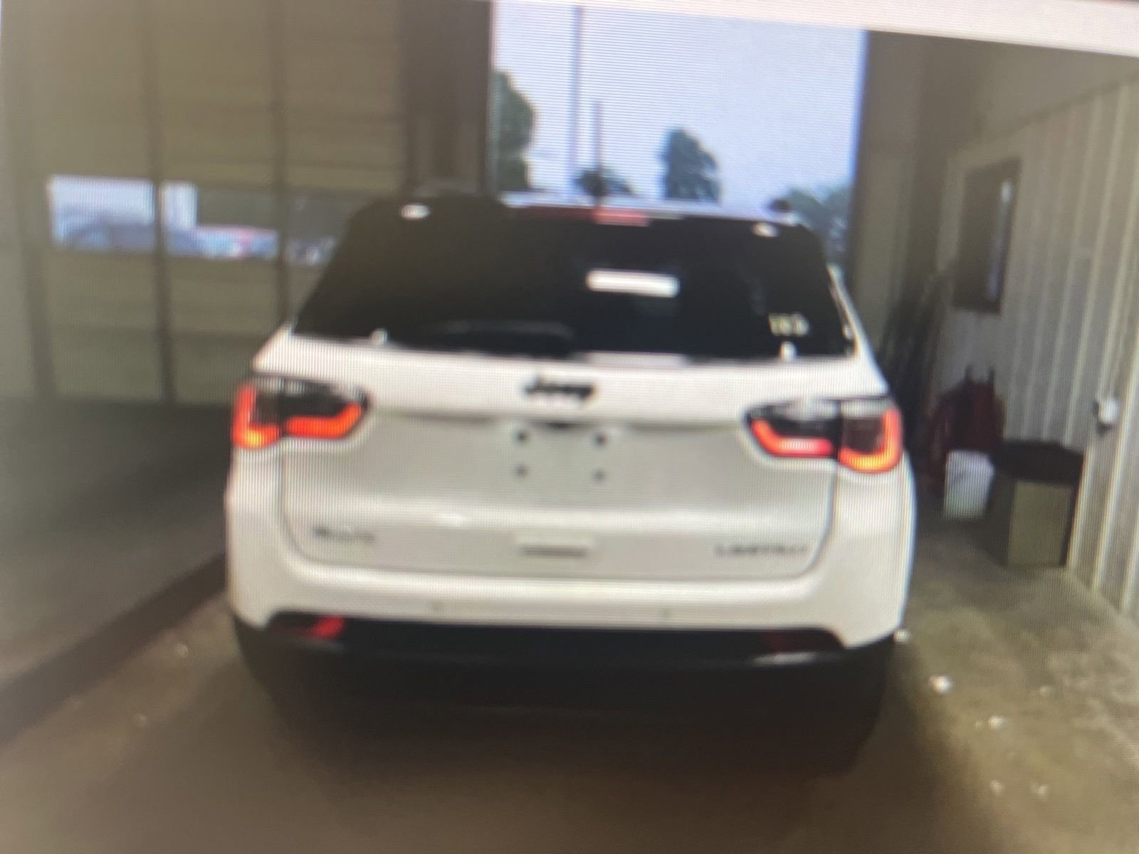 Used 2017 Jeep Compass Limited AWD/4WD image 11