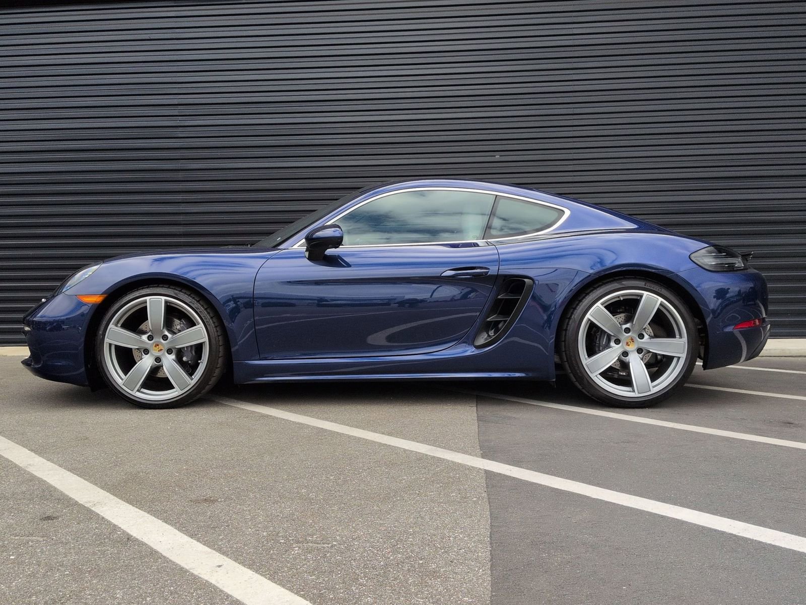 Certified 2025 Porsche 718 Cayman image 2