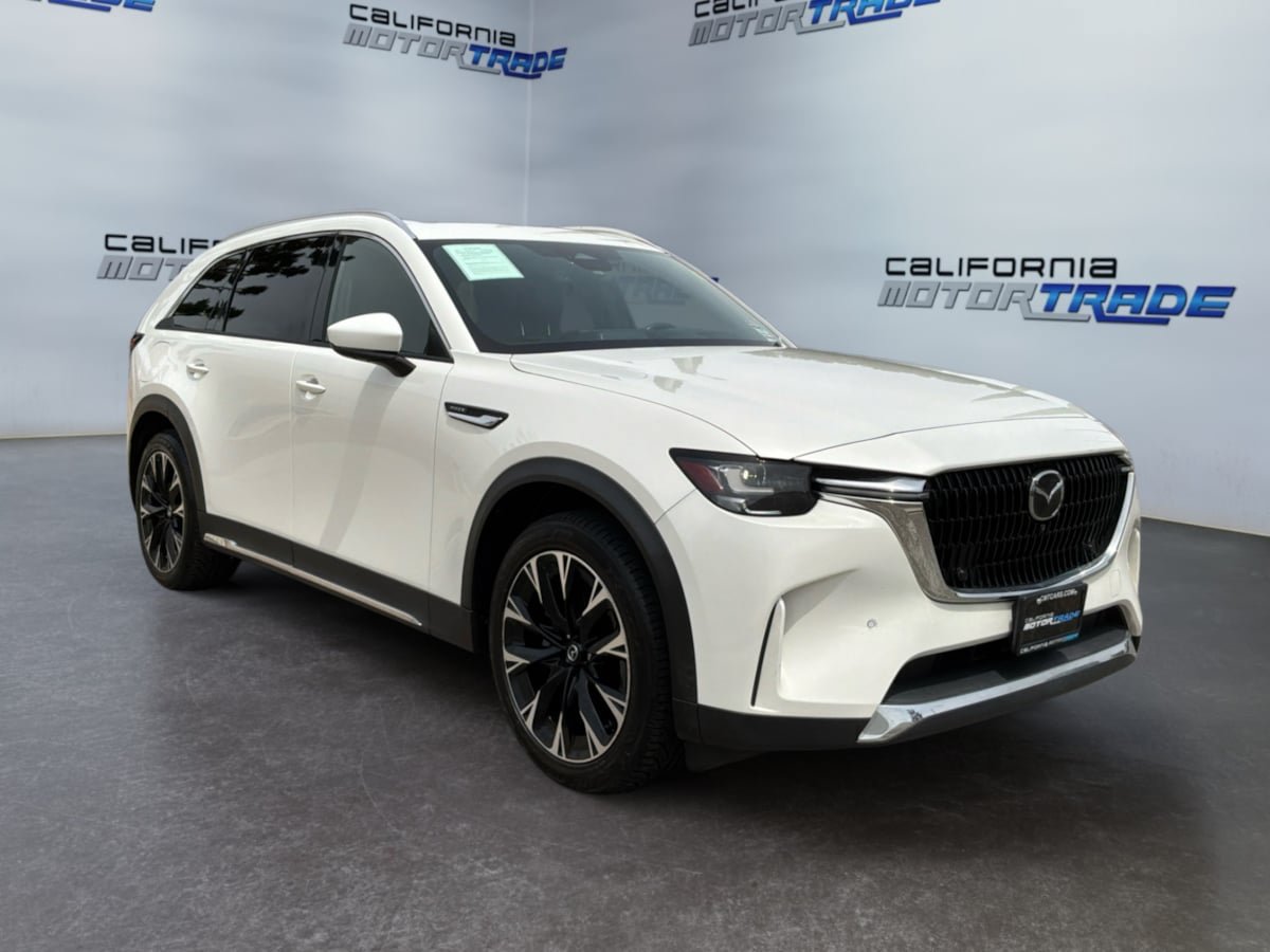 Used 2024 MAZDA CX-90 Plug-In Hybrid w/ Premium Plus AWD/4WD image 3