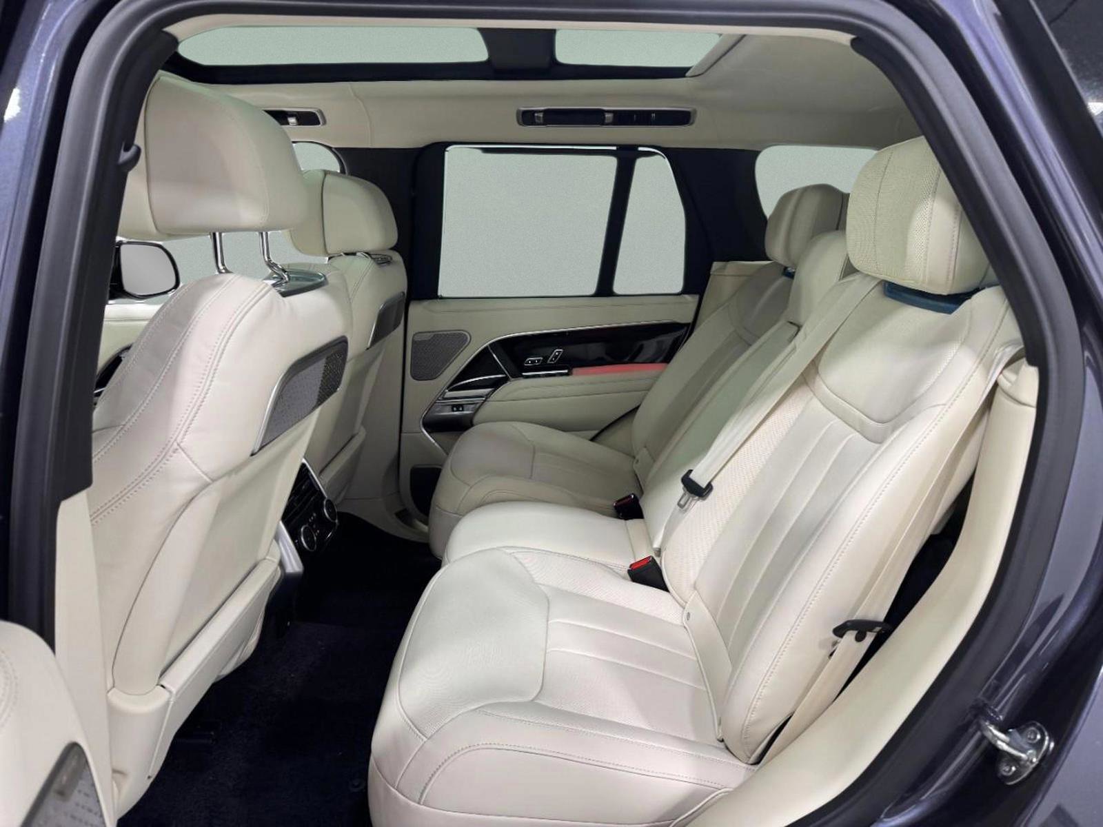 New 2026 Land Rover Range Rover Autobiography image 8