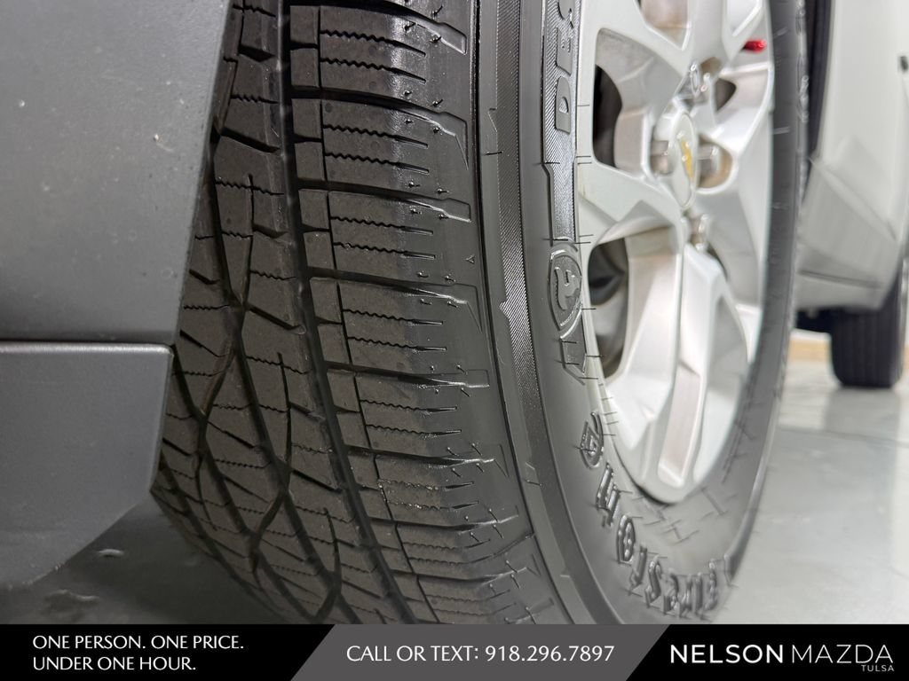 Used 2019 Chevrolet Traverse LS FWD image 11