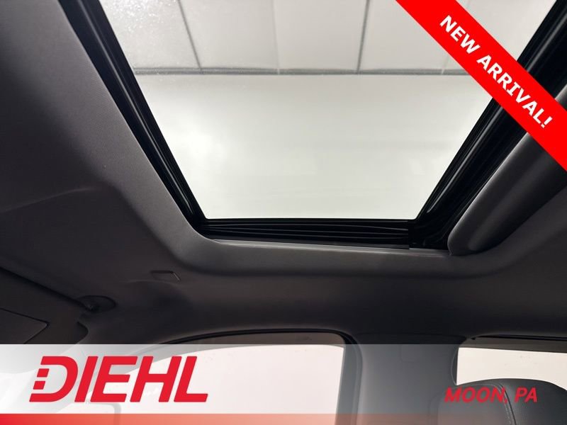 Used 2019 GMC Sierra 1500 SLT w/ SLT Premium Package image 32