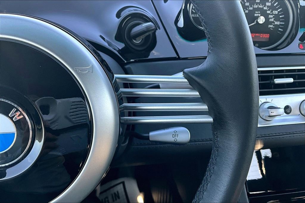 Used 2001 BMW Z8 RWD image 21