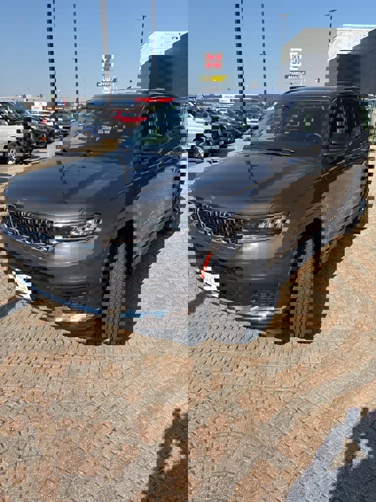 Used 2022 Jeep Grand Cherokee L Laredo w/ Luxury Tech Group I