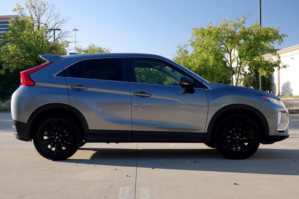 Used 2020 Mitsubishi Eclipse Cross LE image 12