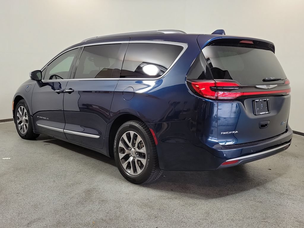 Used 2022 Chrysler Pacifica Pinnacle FWD image 5