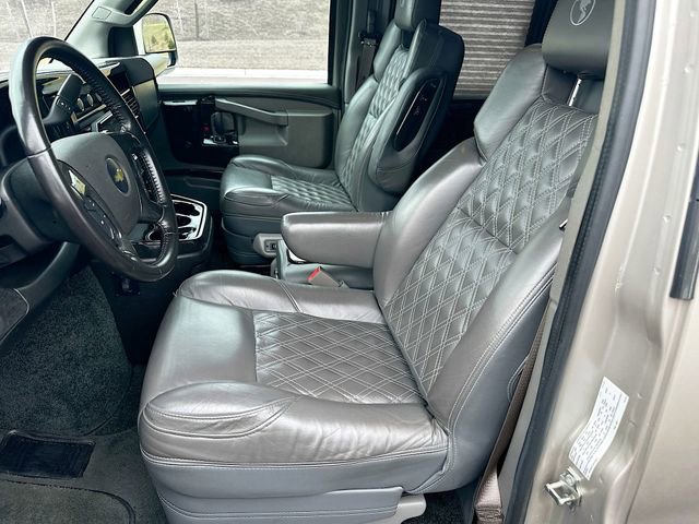 Used 2022 Chevrolet Express 2500 w/ Enhanced Convenience Package image 22