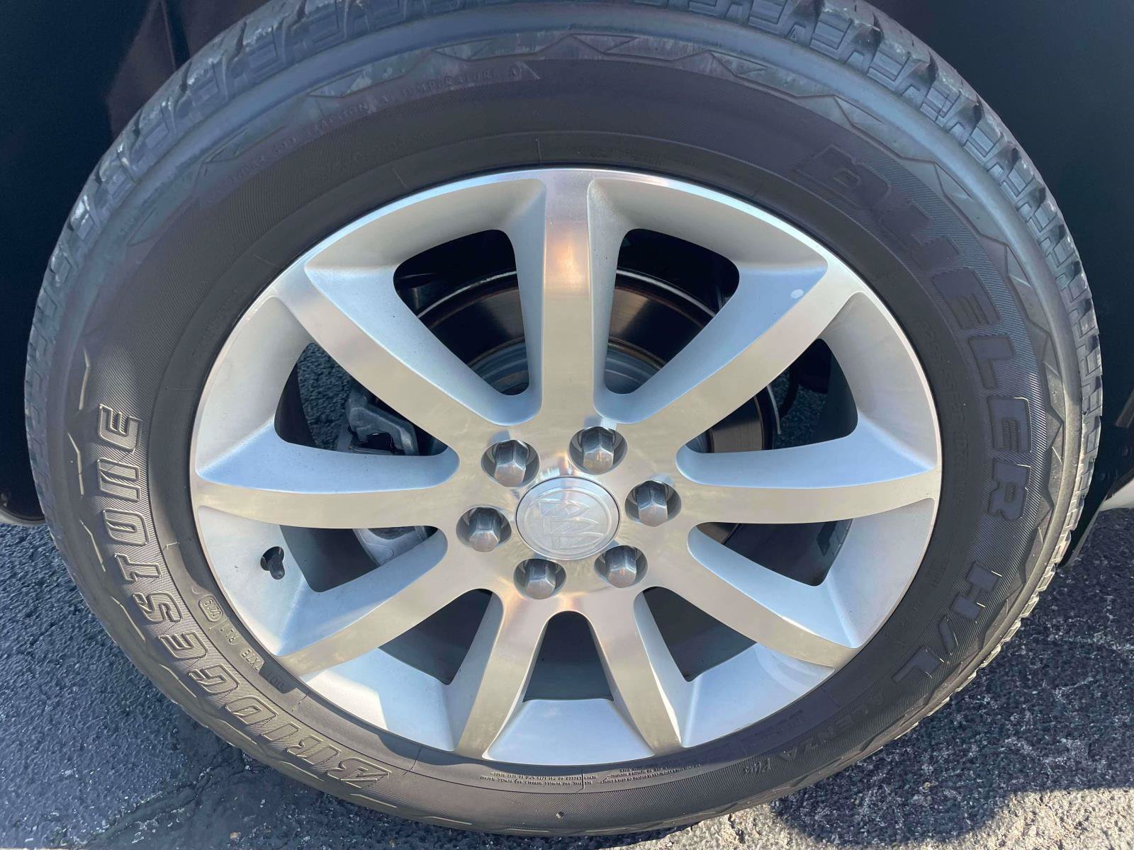 Used 2016 Buick Enclave Premium w/ Experience Buick Package FWD image 10