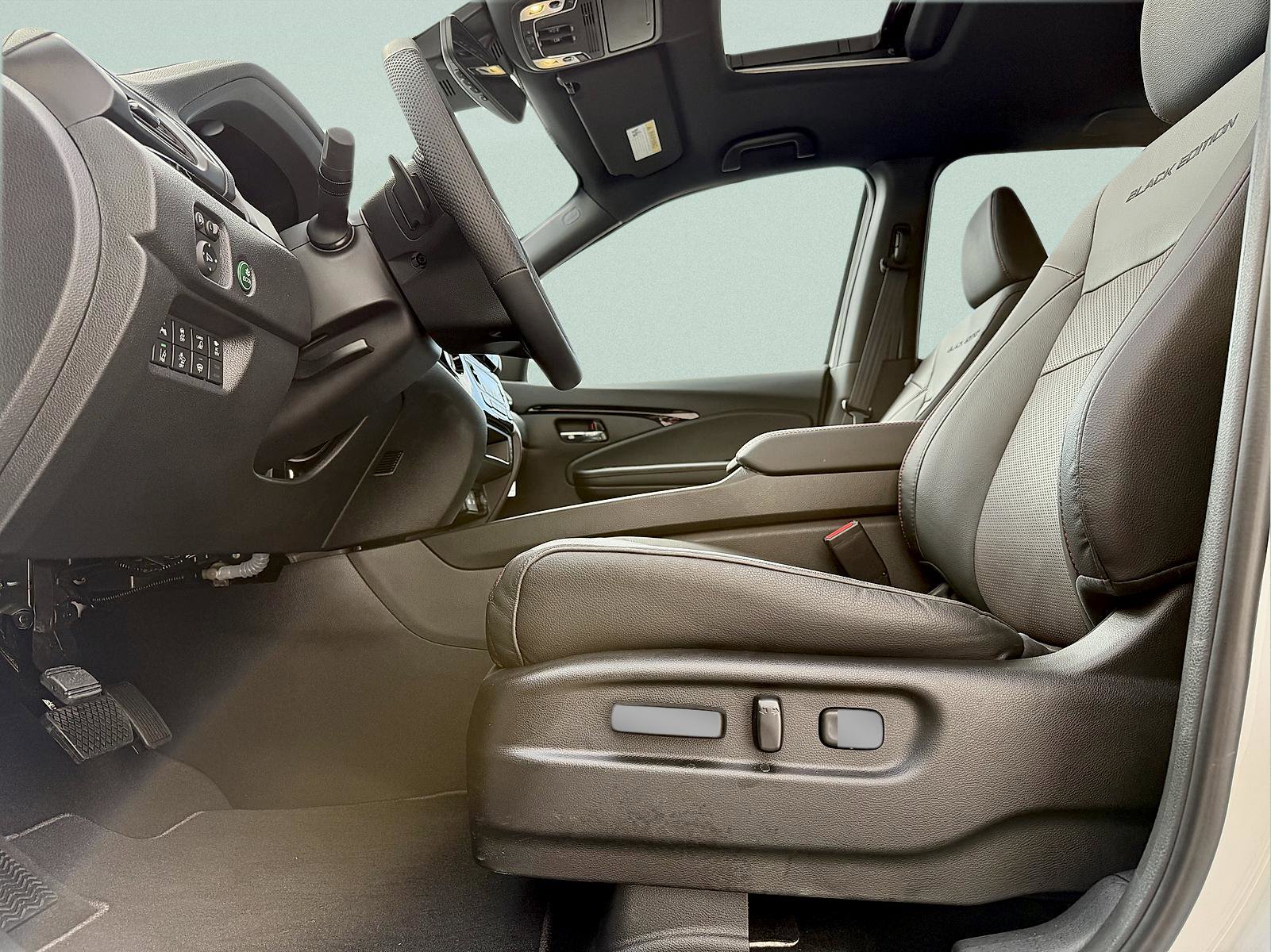 Certified 2026 Honda Ridgeline Black Edition image 13