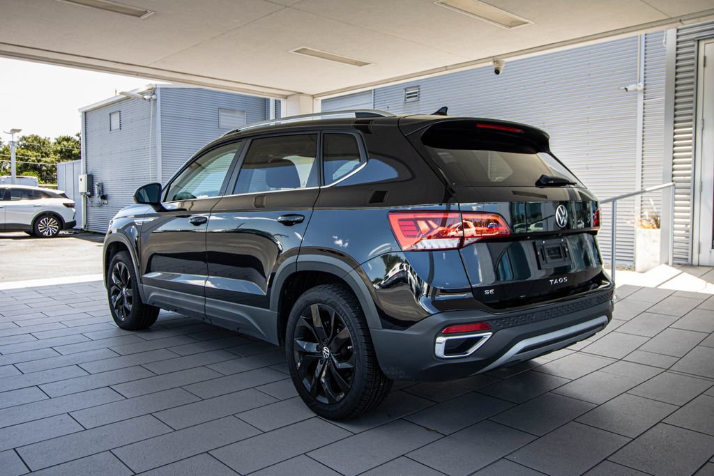 Used 2022 Volkswagen Taos SE FWD image 12