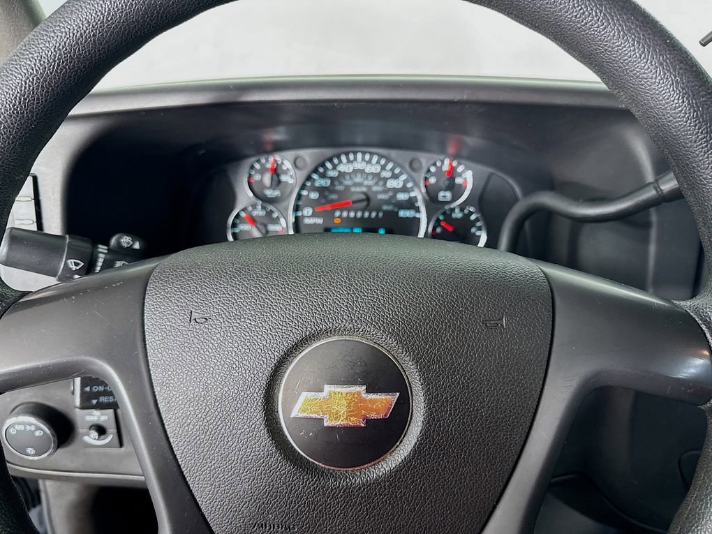Used 2014 Chevrolet Express 1500 RWD image 16