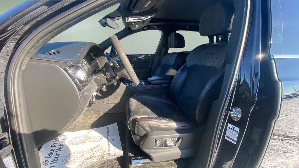 Used 2020 Bentley Bentayga Speed AWD/4WD image 13