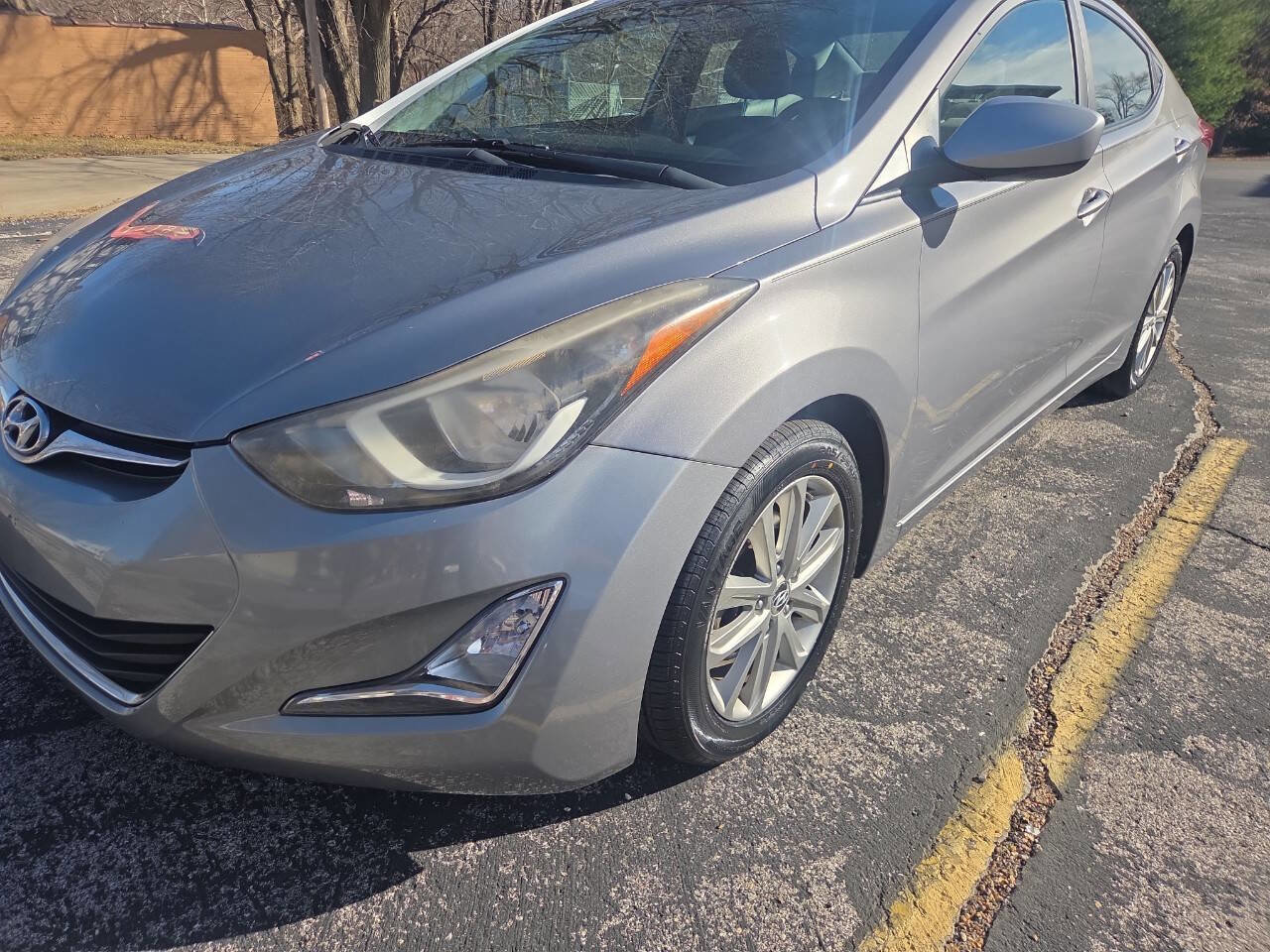 Used 2014 Hyundai Elantra SE w/ Option Group 02 image 2