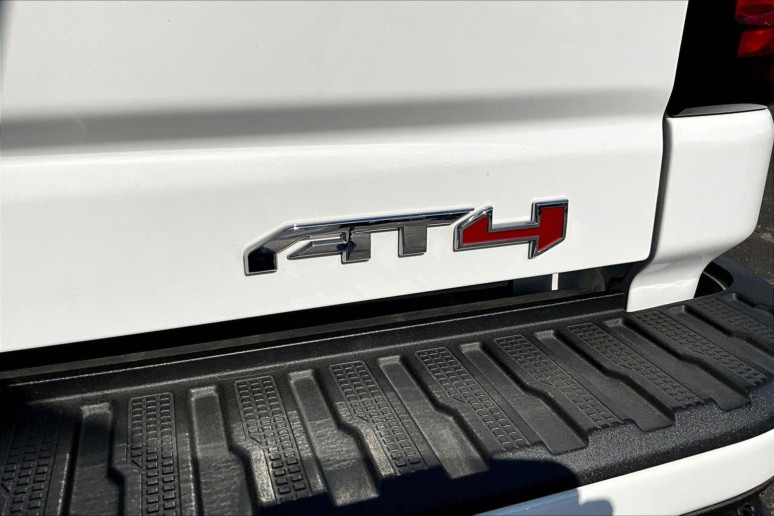 Used 2023 GMC Sierra 2500 AT4 w/ AT4 Premium Plus Package image 34