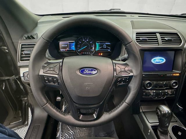Used 2019 Ford Explorer XLT w/ Equipment Group 202A image 11