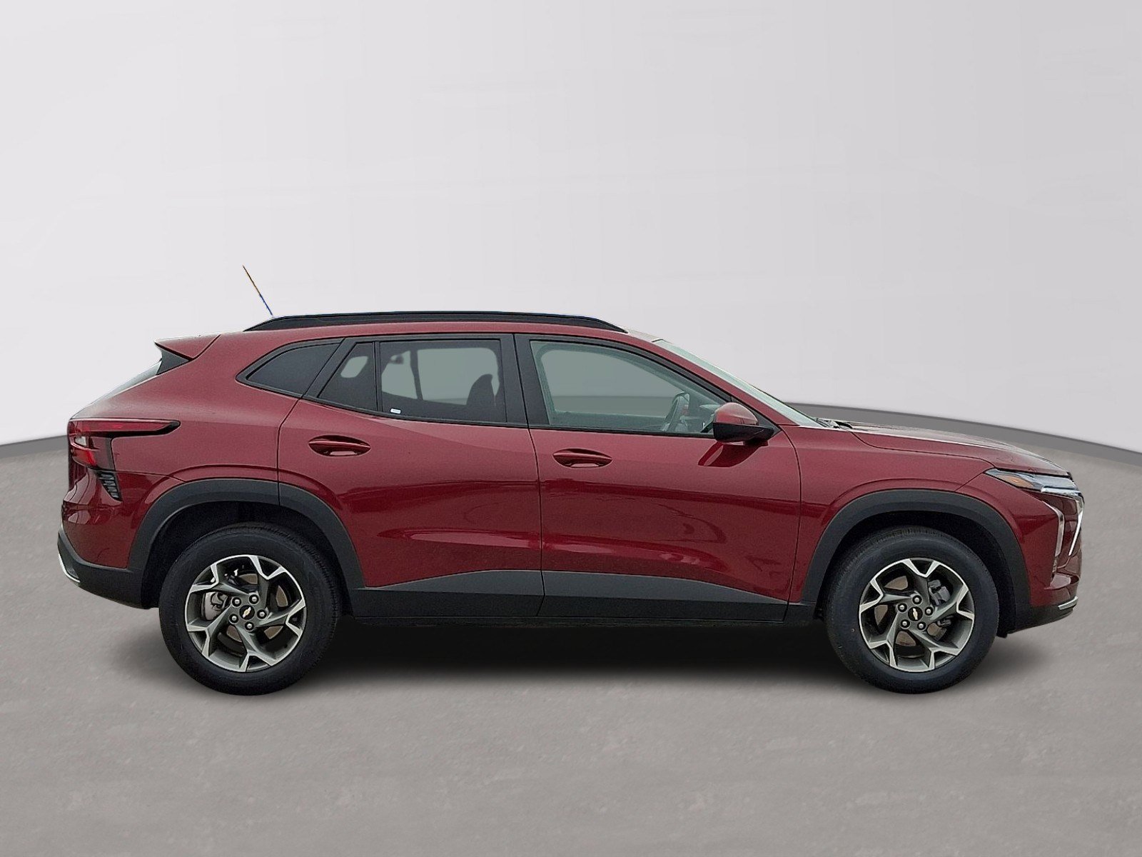 Used 2025 Chevrolet Trax LT FWD image 7