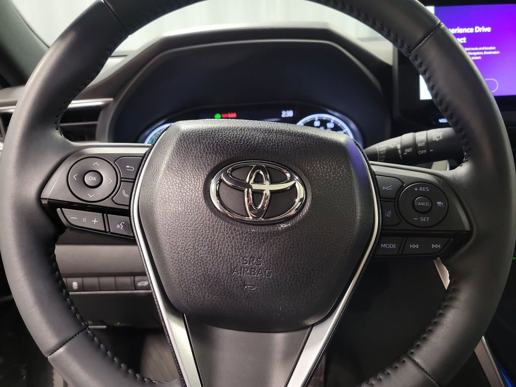 Used 2023 Toyota Venza Nightshade image 18