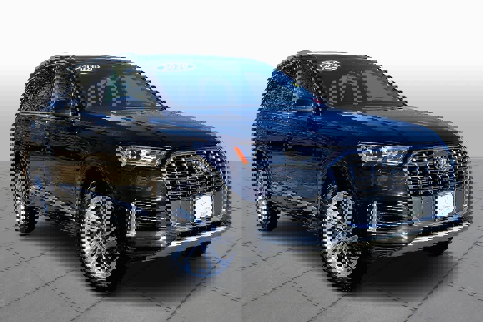 Used 2020 Audi Q7 3.0T Premium w/ Convenience Package image 3