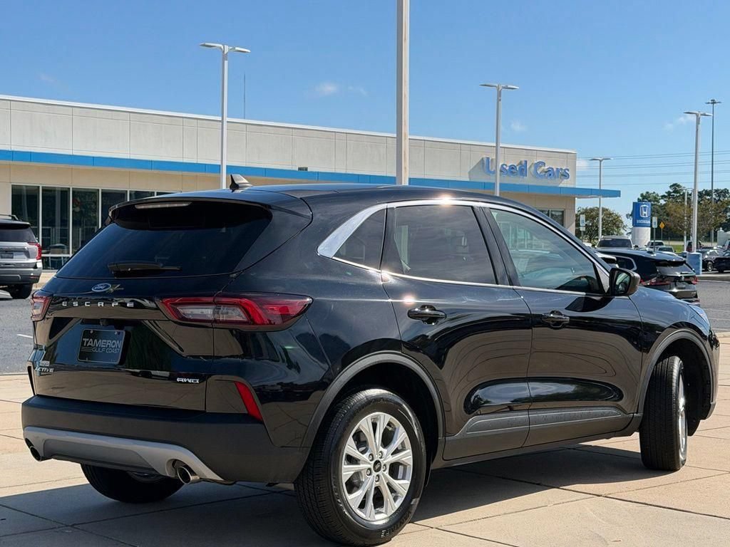 Used 2024 Ford Escape Active AWD/4WD image 5