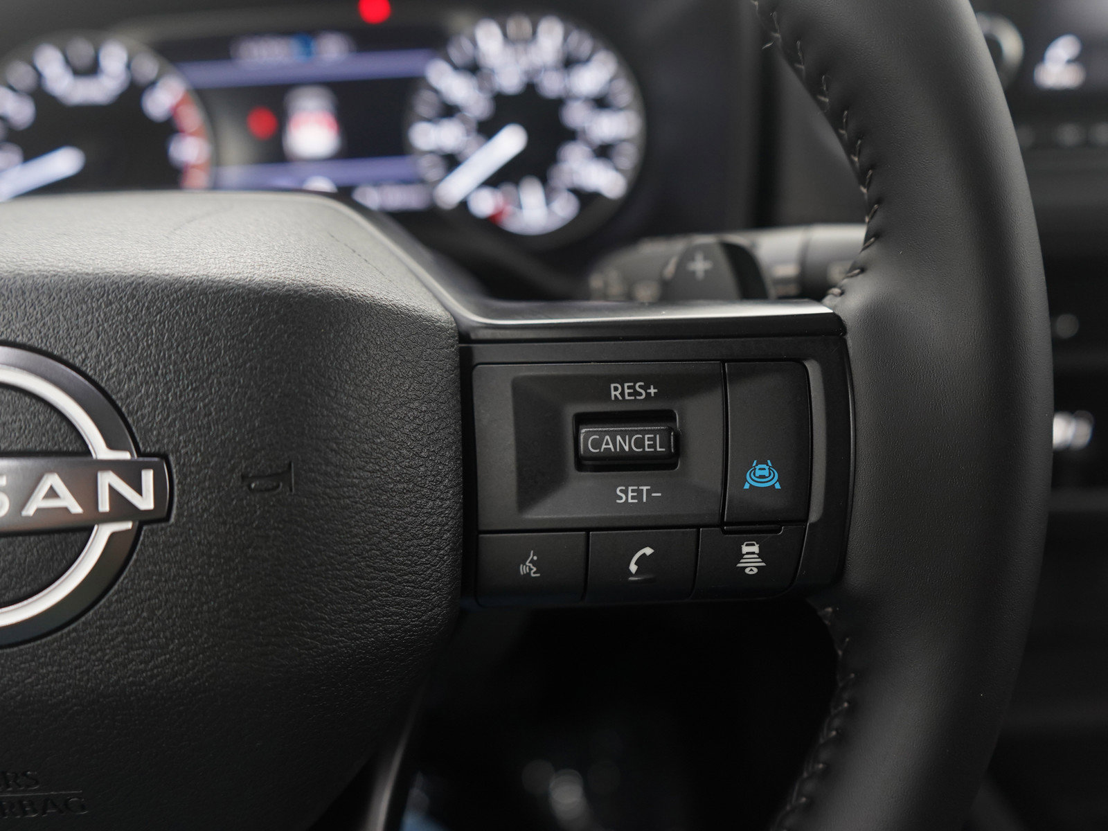 Used 2025 Nissan Rogue SV image 26