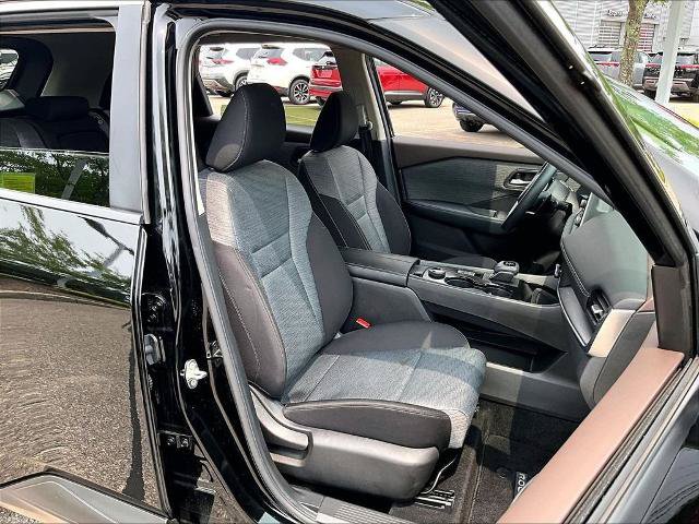 Certified 2023 Nissan Rogue SV AWD/4WD image 11