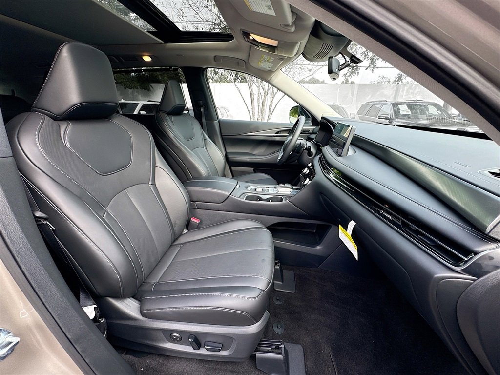 Used 2026 INFINITI QX60 Luxe w/ Cargo Package image 32